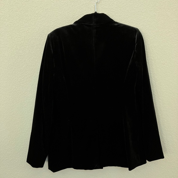 Special Occassion INC Women's Black Velvet Blazer, Created for Macy's, Medium - Picture 7 of 9
